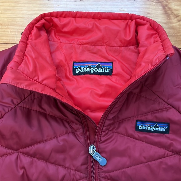 Women’s Patagonia Down Vest. Red. Size Medium. - Picture 5 of 10